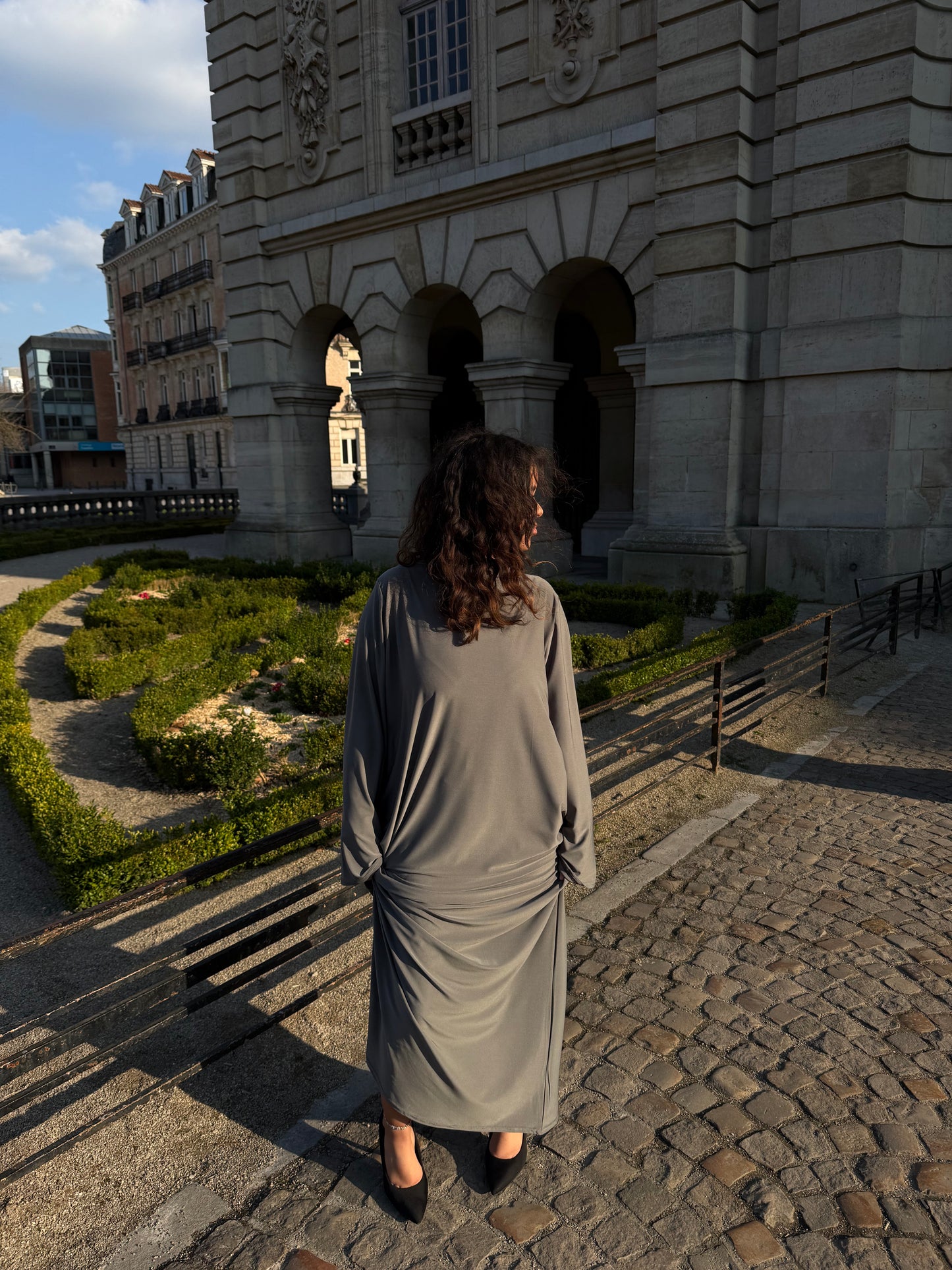 Abaya RHM - élégance grisée